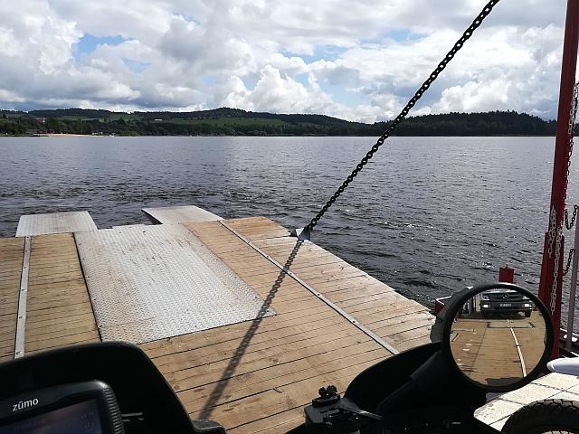 auf der Fähre über den Lipno-See in Tschechien