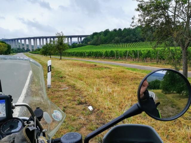 Brücke über das Ruwer-Tal