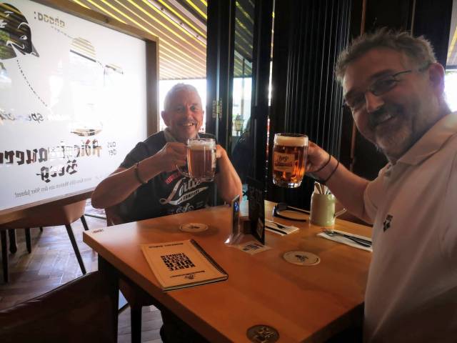 zum Mittagessen in die Berg-Brauerei
