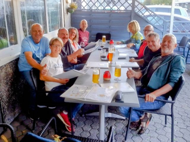 </i>gemeinsaes Abendessen in Trier bei Antonio