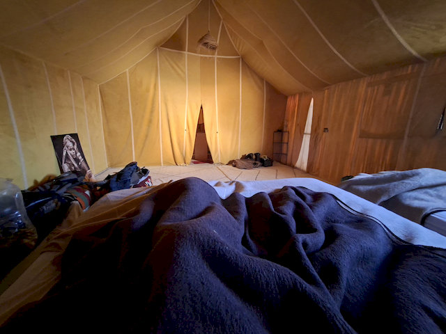 morgendliches Erwachen im Zelt