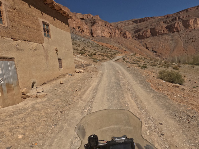 Diese Region gehört klimatisch zu den rauesten Marokkos – mit kalten Wintern und überraschend niedrigen Temperaturen selbst jetzt noch.