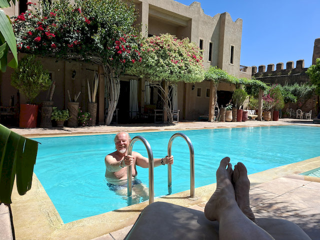 am Hotel-Pool in Taroudant