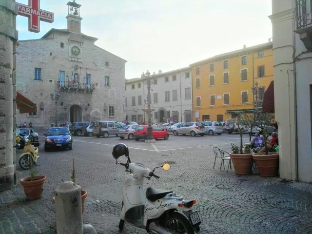 Matteottiplatz in Cagli