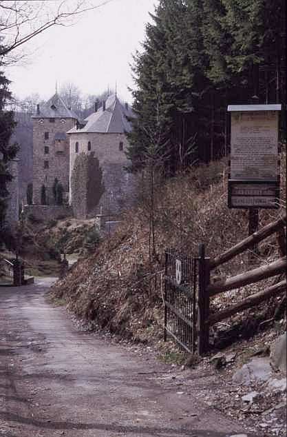bei Burg Reinhardstein