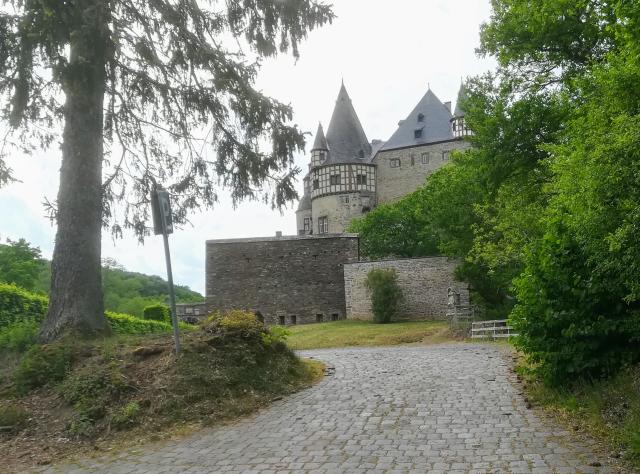 Schloss Brresheim 