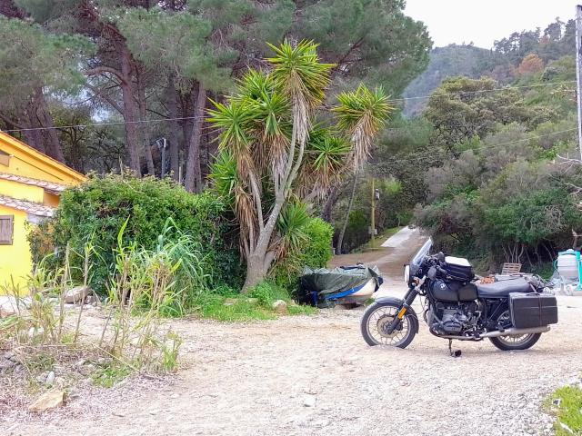 R100 am Strand von Calanova