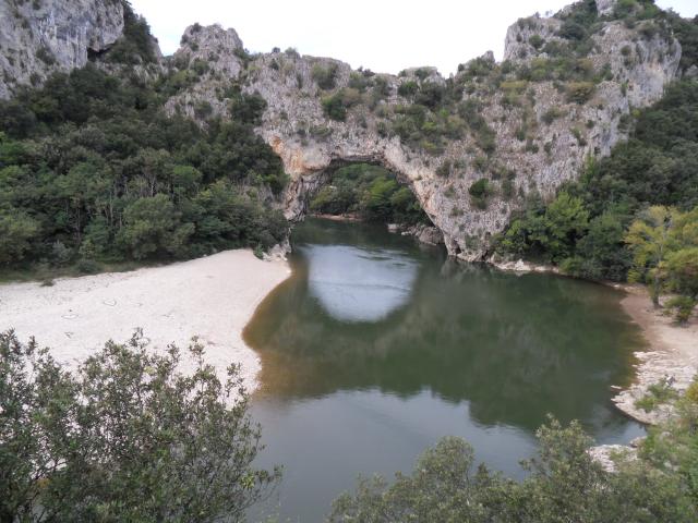 Ardèche bei
Vallon Pont d´Arc