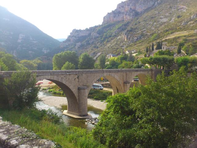 Steinbrücke bei La Malène