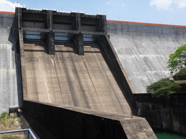 Thenmala Dam