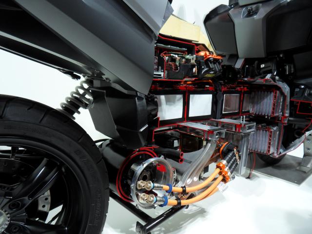 Schnitt durch einen Elektro-Roller