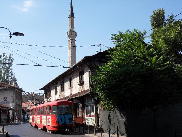 ausgemusterte deutsche Straßenbahn in Sarajevo