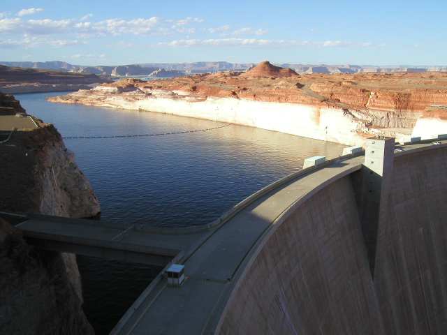 Staumauer am Glen Canyon Dam