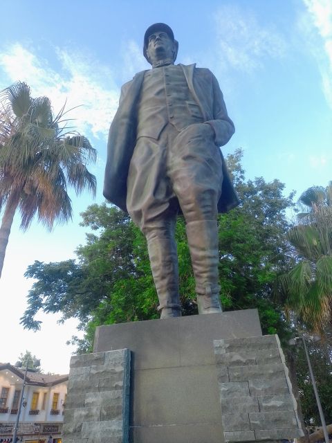 Statue von Kemal Atatürk