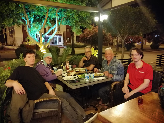  ein letztes gemeinsames Abendessen