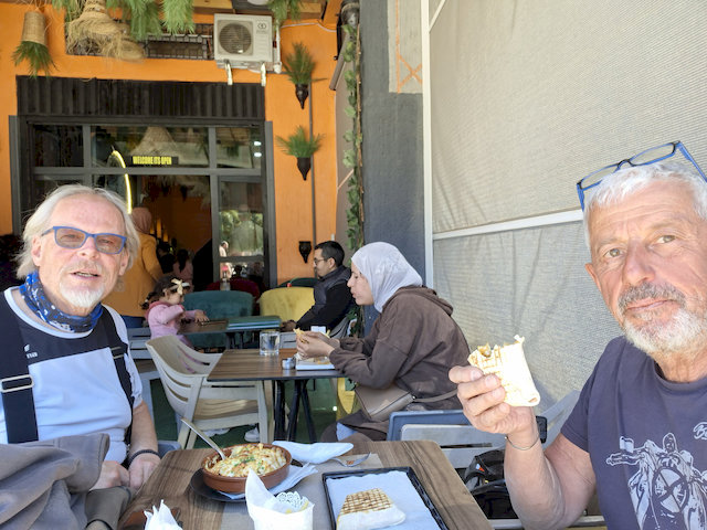 Mittagspause in Tinghir