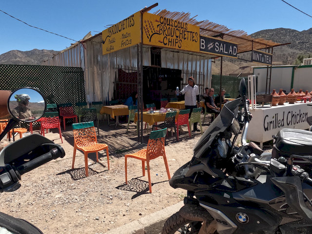 Zwei Stunden später erreichten wir Talat N'Yaaqoub. 