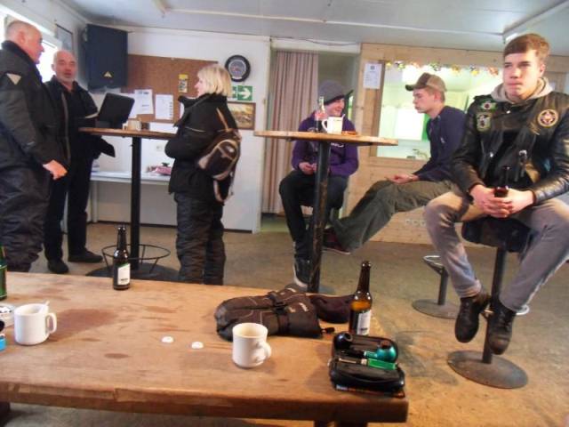 Das beheizte Clubhaus. Hier trafen sich alle, um sich aufzuwärmen.