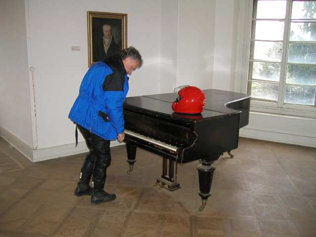 und sogar ein Klavier